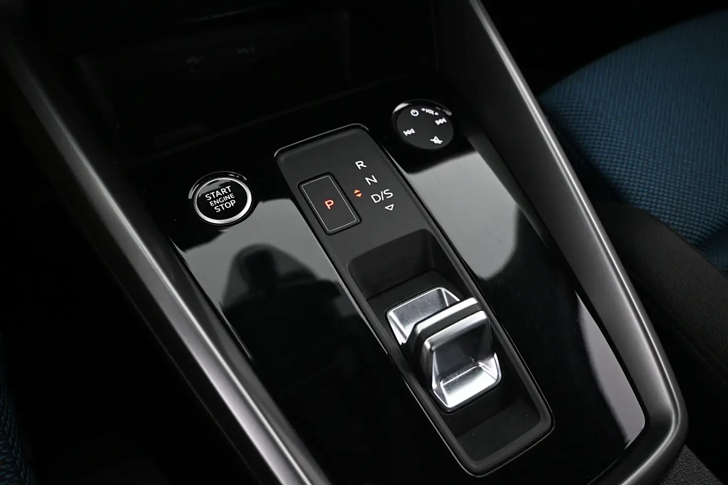 Car Image - 1rkIeOQdl3uz9ojET75RPy