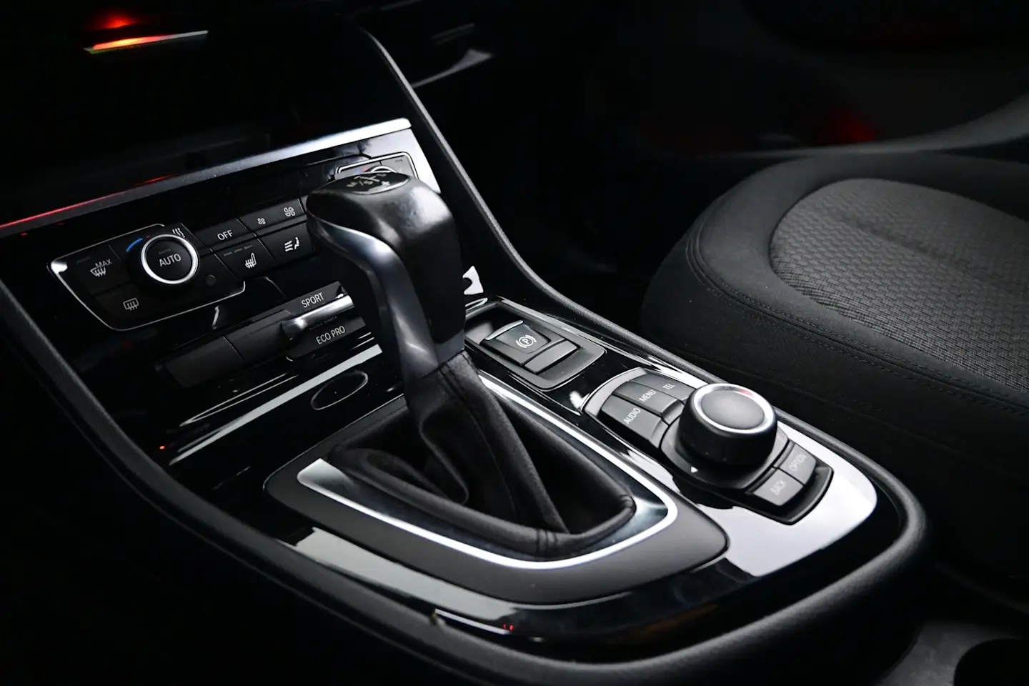Car Image - 1B2DooCANXUDnFvIrLY12Y