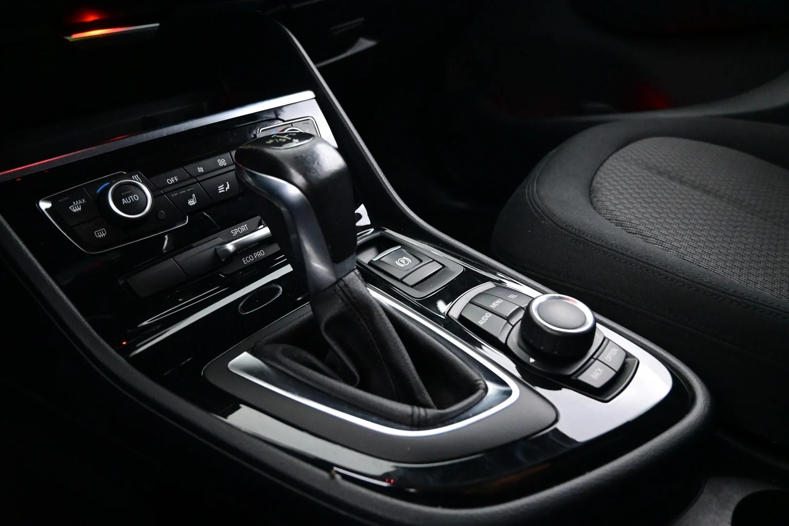 Car Image - 1B2DooCANXUDnFvIrLY12Y