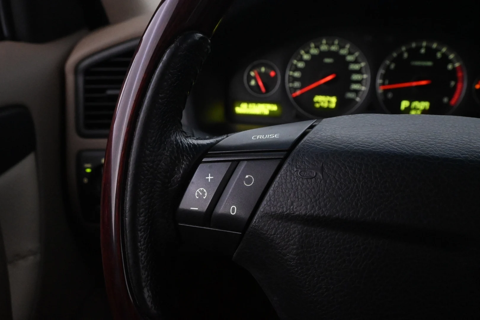 Car Image - 3xBmOLjGC8LYkEuUWIp6ij