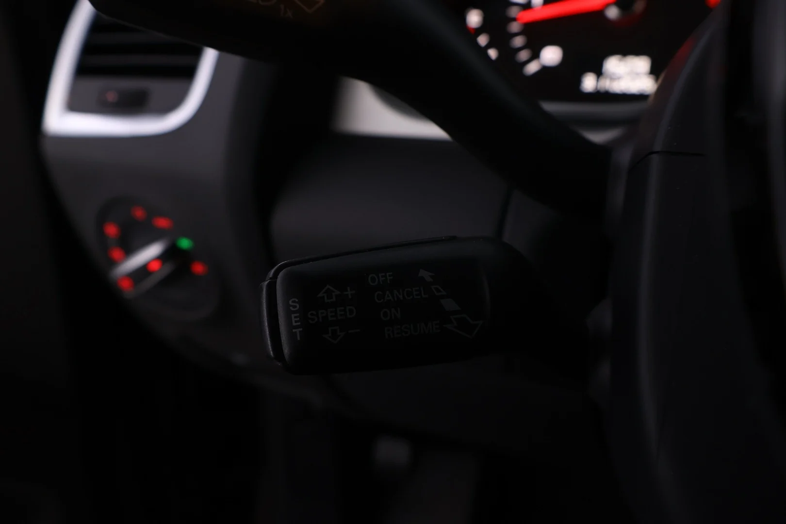 Car Image - 4ONCG3xzE3Vd9FxEXmskGJ