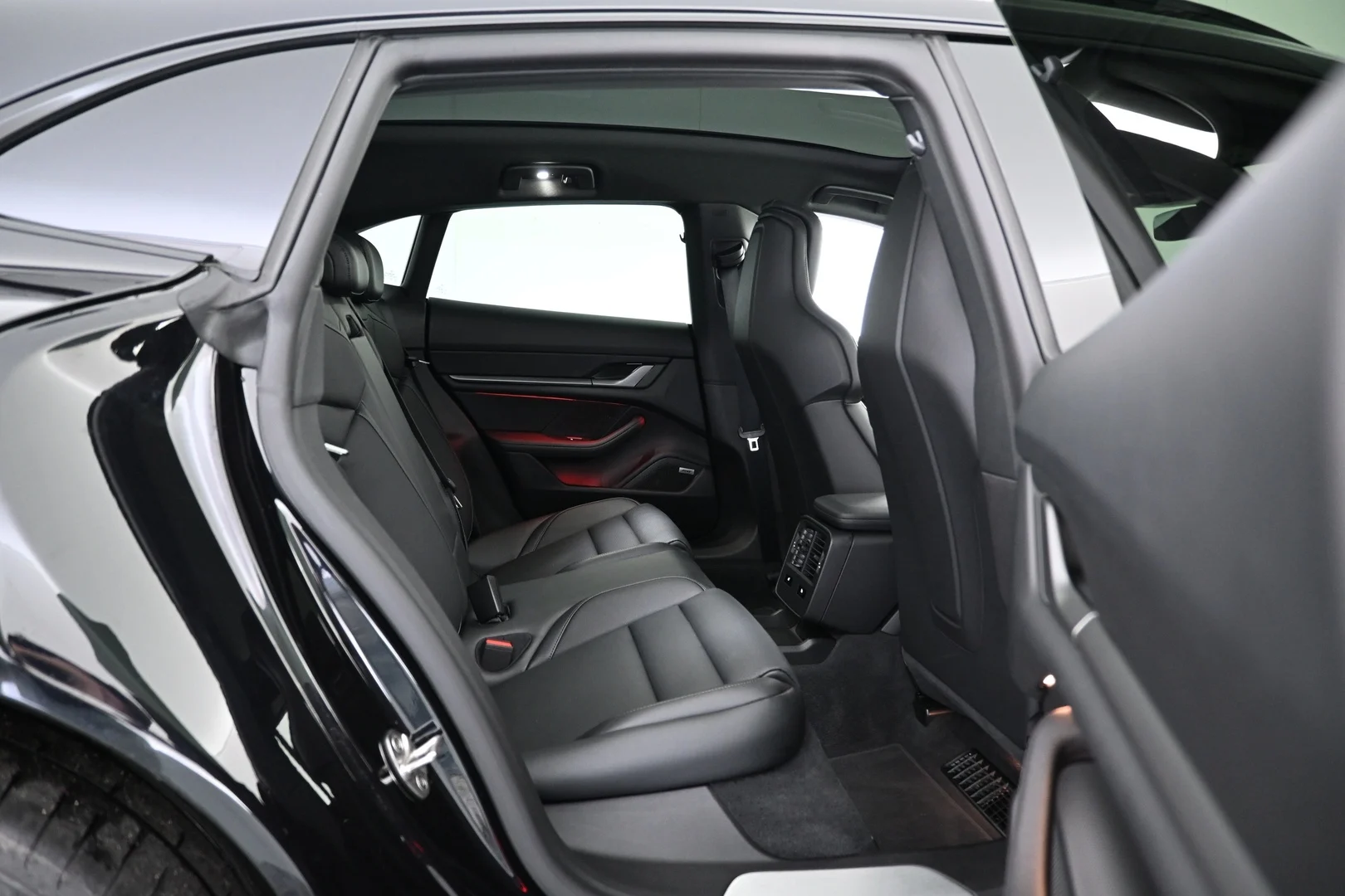 Car Image - 45LeUUAbFdHPSrQLjgxDwj