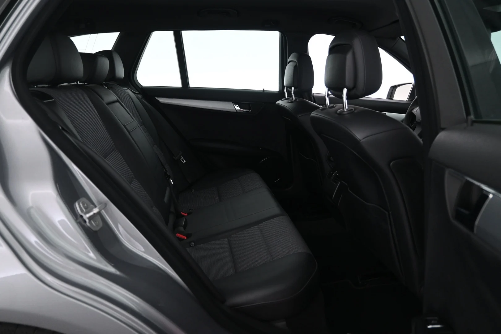 Car Image - 2dNKT6ZWrriOZL4MYTsJ6O