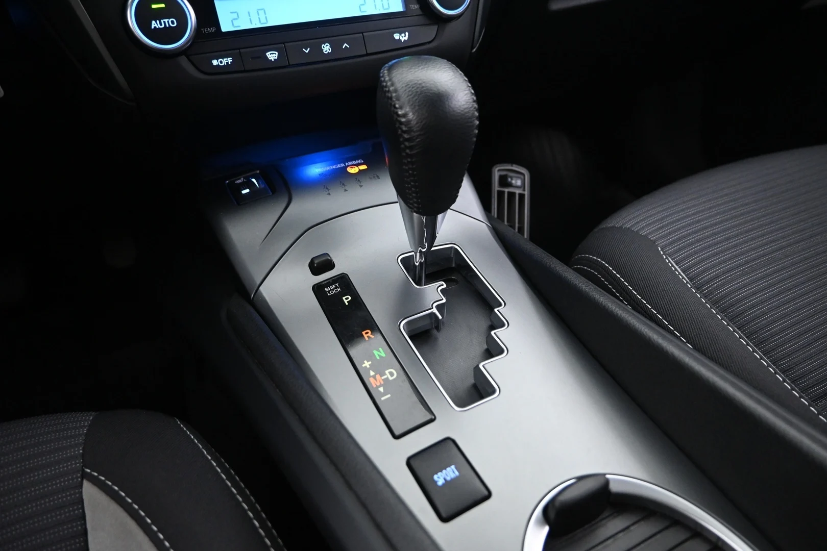 Car Image - 17JQ1q8a6nWvqUIrDzePP9