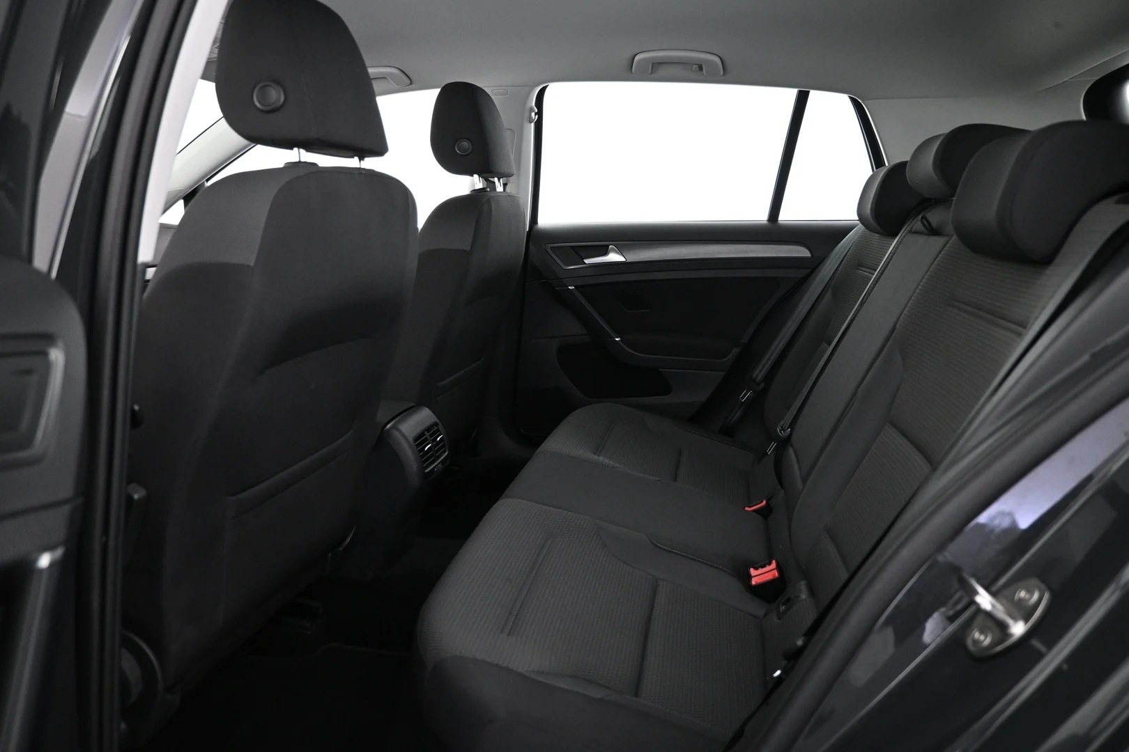Car Image - 6KiEBD2HOeGFTjQPnIYT7i