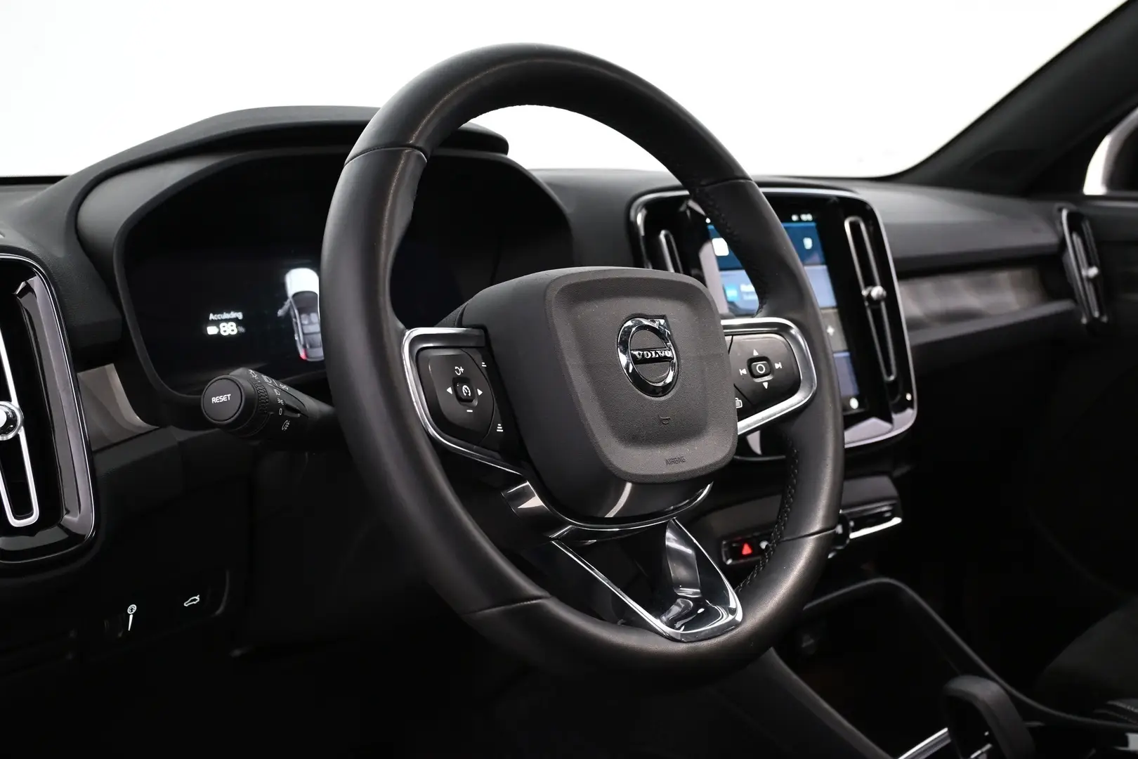 Car Image - 6YXnbaEswxtyQ6jQyCPNtD