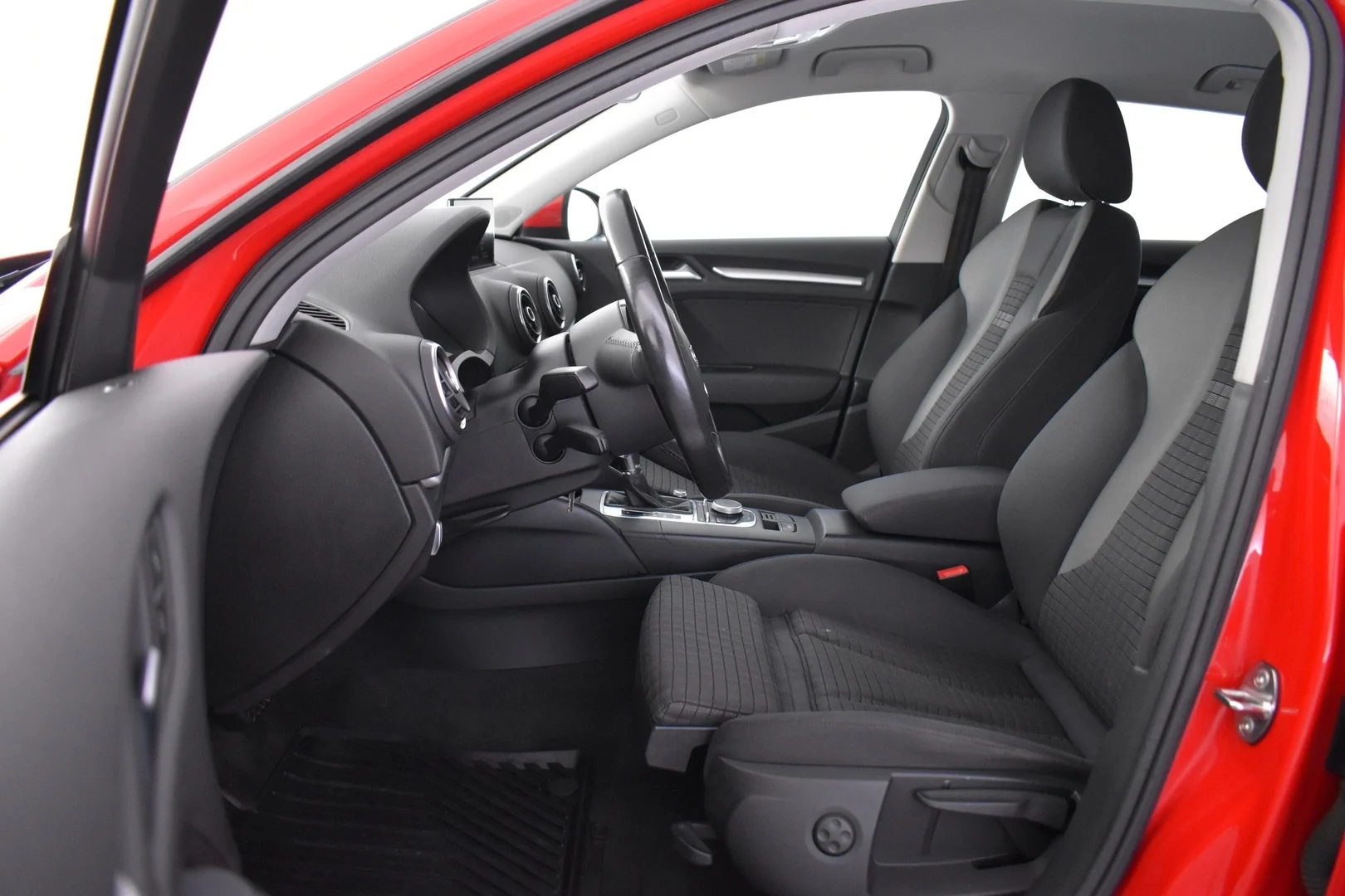 Car Image - 7BMneGf5FV9TYec97tGpll