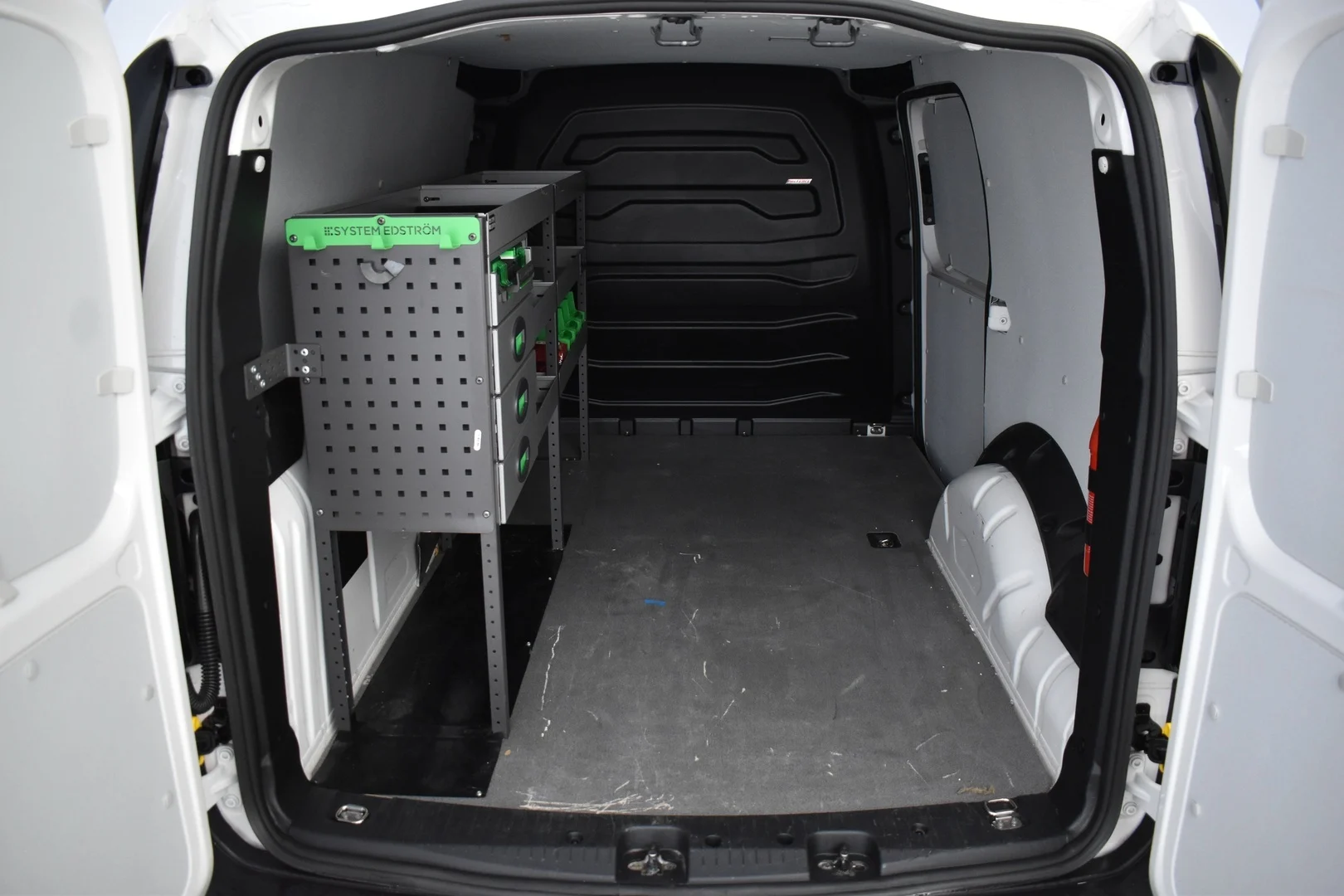 Car Image - 4GYxTBtqgggNB2f2r2x541