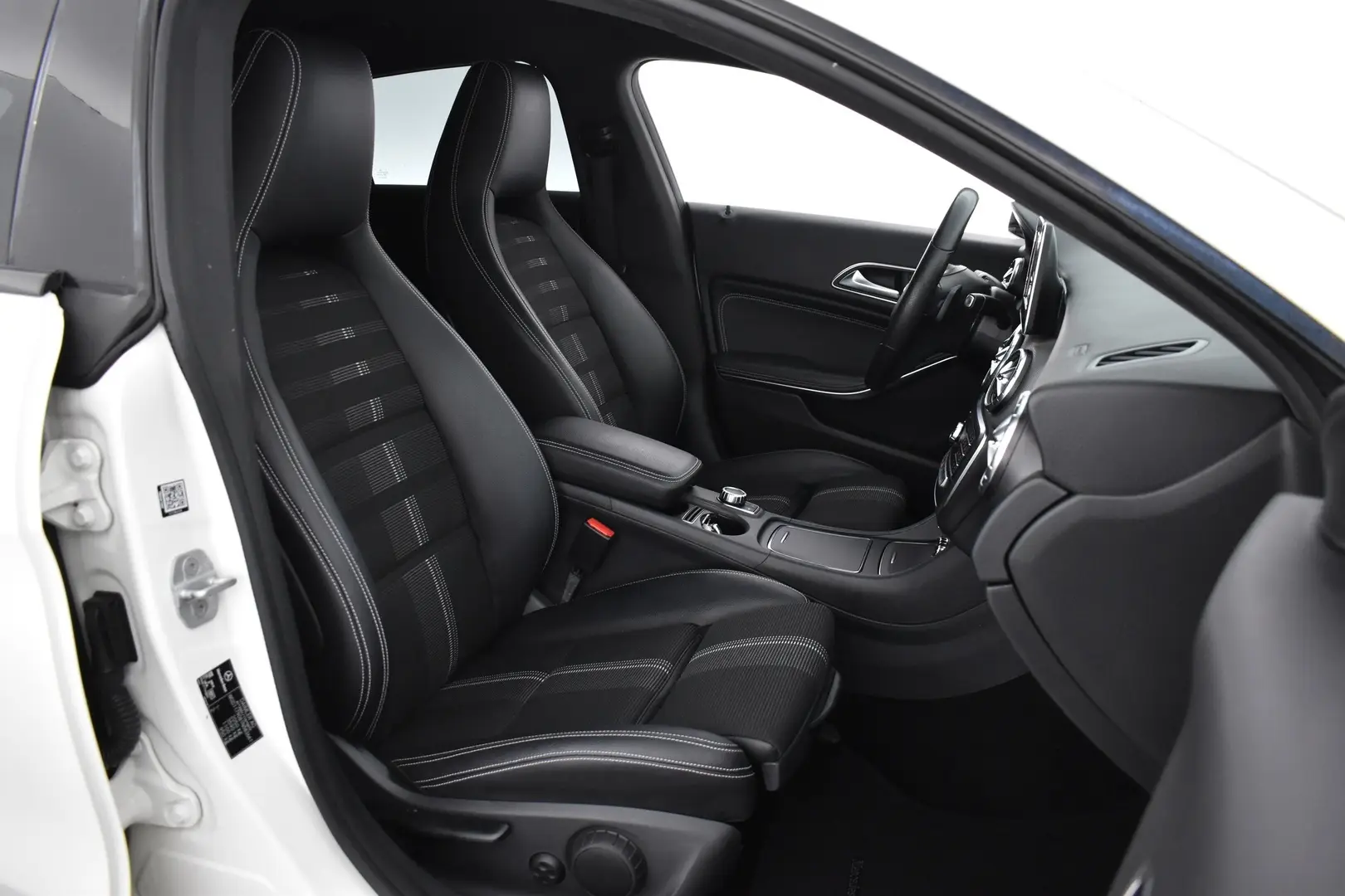 Car Image - 7p4s3XzLbI2Tdi8Lsf3Wow