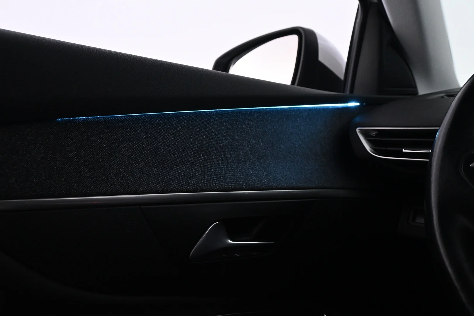 Car Image - TmWhdaqeKTyidgpF5X4db
