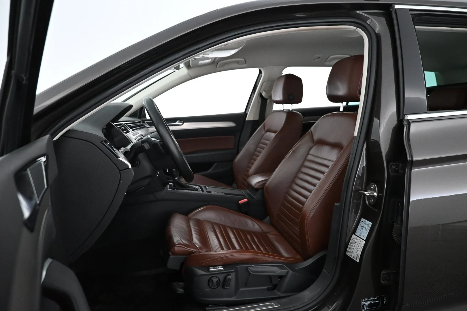 Car Image - 13DUPyOAMMVi84sJe0HFJu