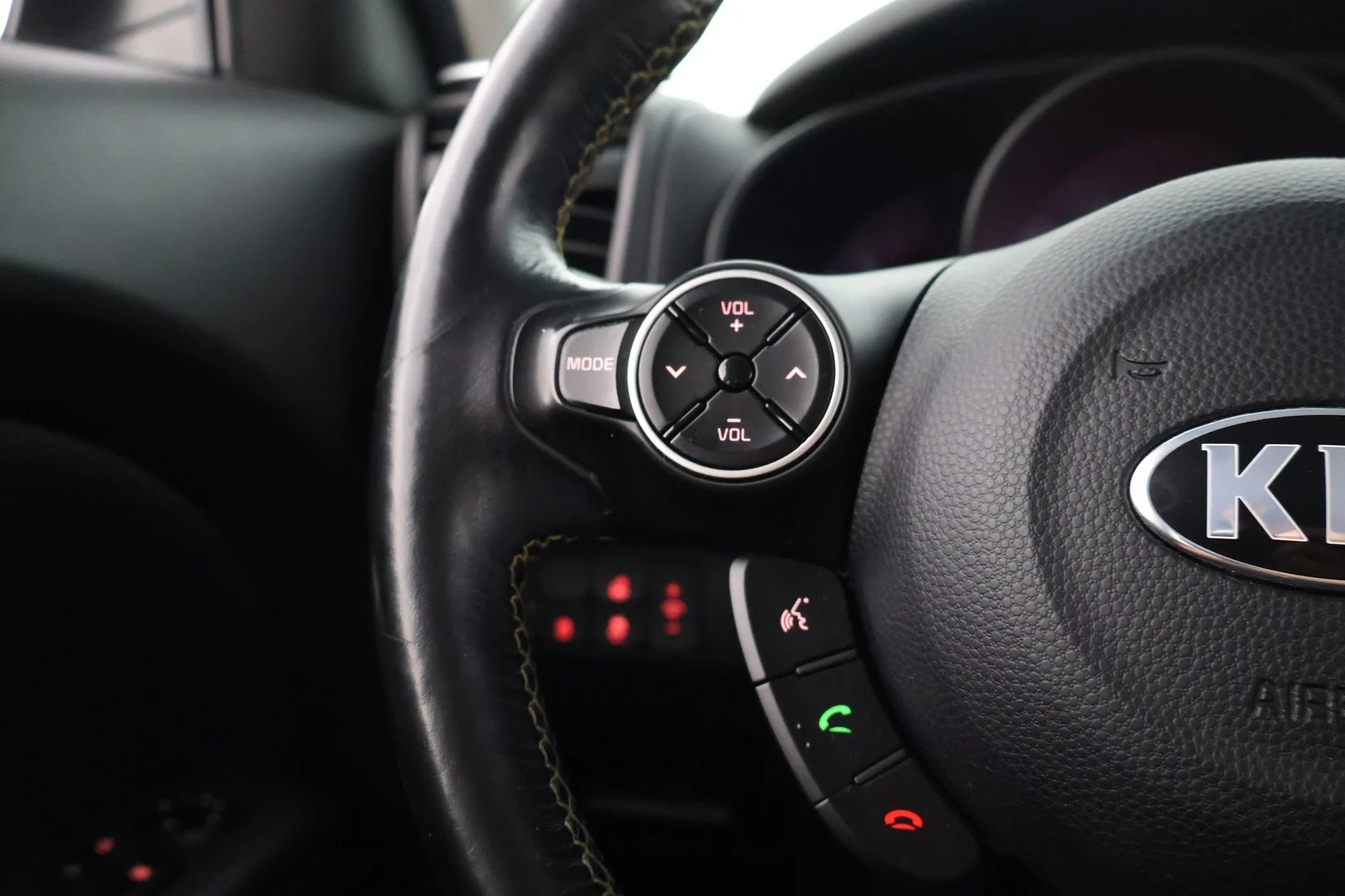 Car Image - 4XSCtgmBlP2dnWcYmWnt0b