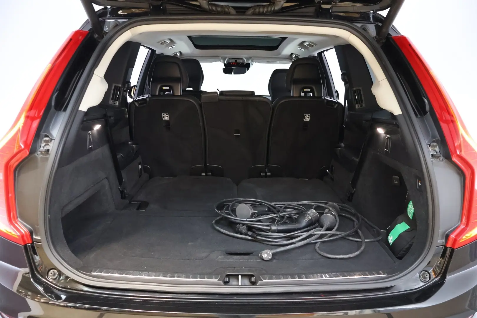 Car Image - 3tNxV0jiomKrE6qTfGiJLz