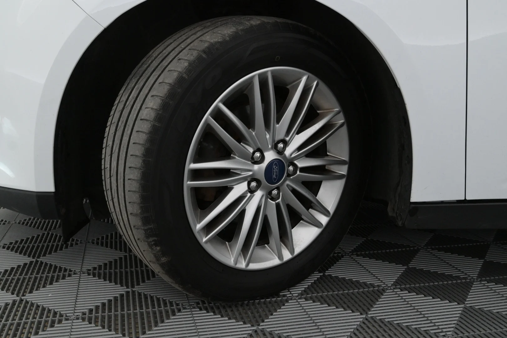 Car Image - 5XDLnUcyIRrAyDfjOuNd6U