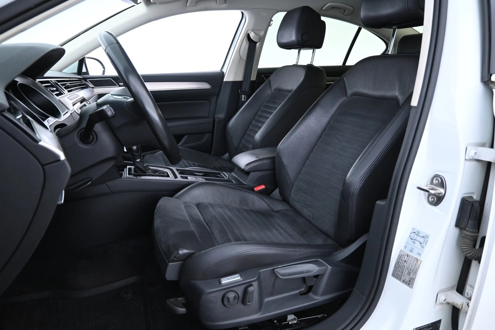 Car Image - 3sQIPFMmKCXQL4A5UK0UZ6