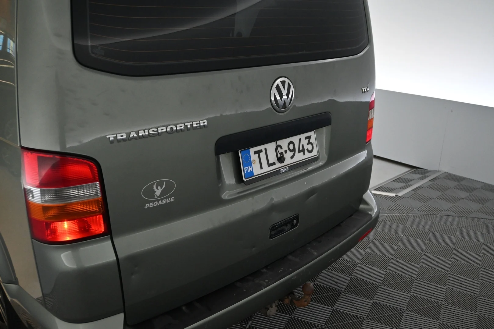Car Image - 6P2ORH58YCqqdUK6oet6mA
