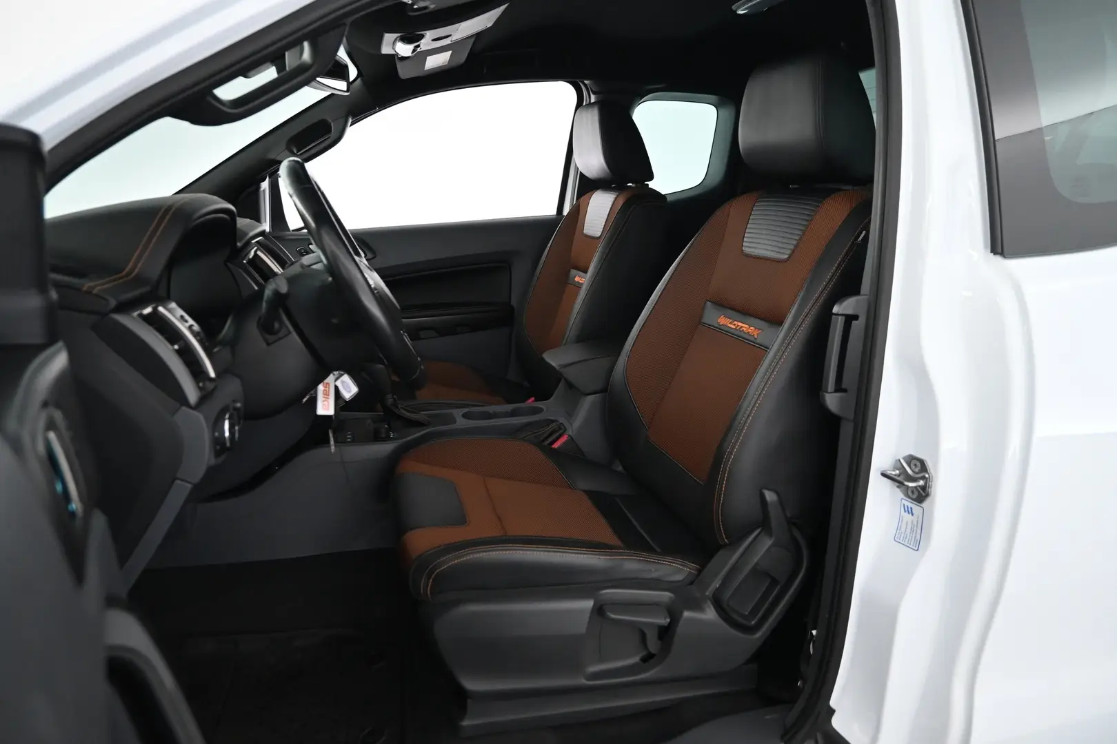 Car Image - 7y9LZqNceg18cnvNRWNt2Y