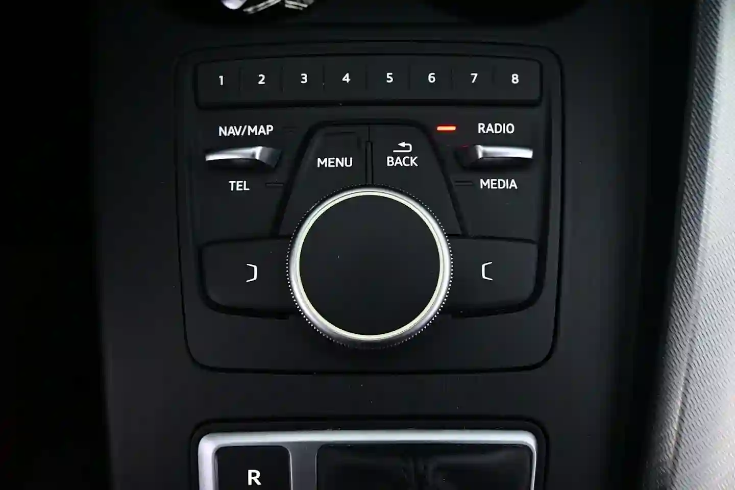Car Image - 5uSb6BcDrAA3kCv97OmFSy