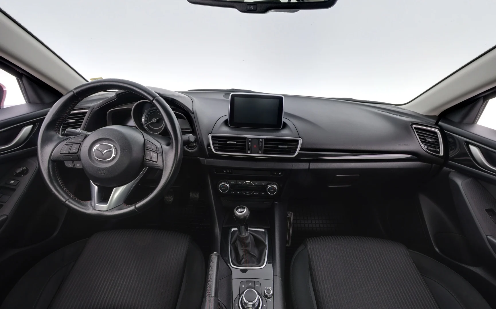 Car Image - 5XZ61VzRzzrrAW4xg8Z0GN