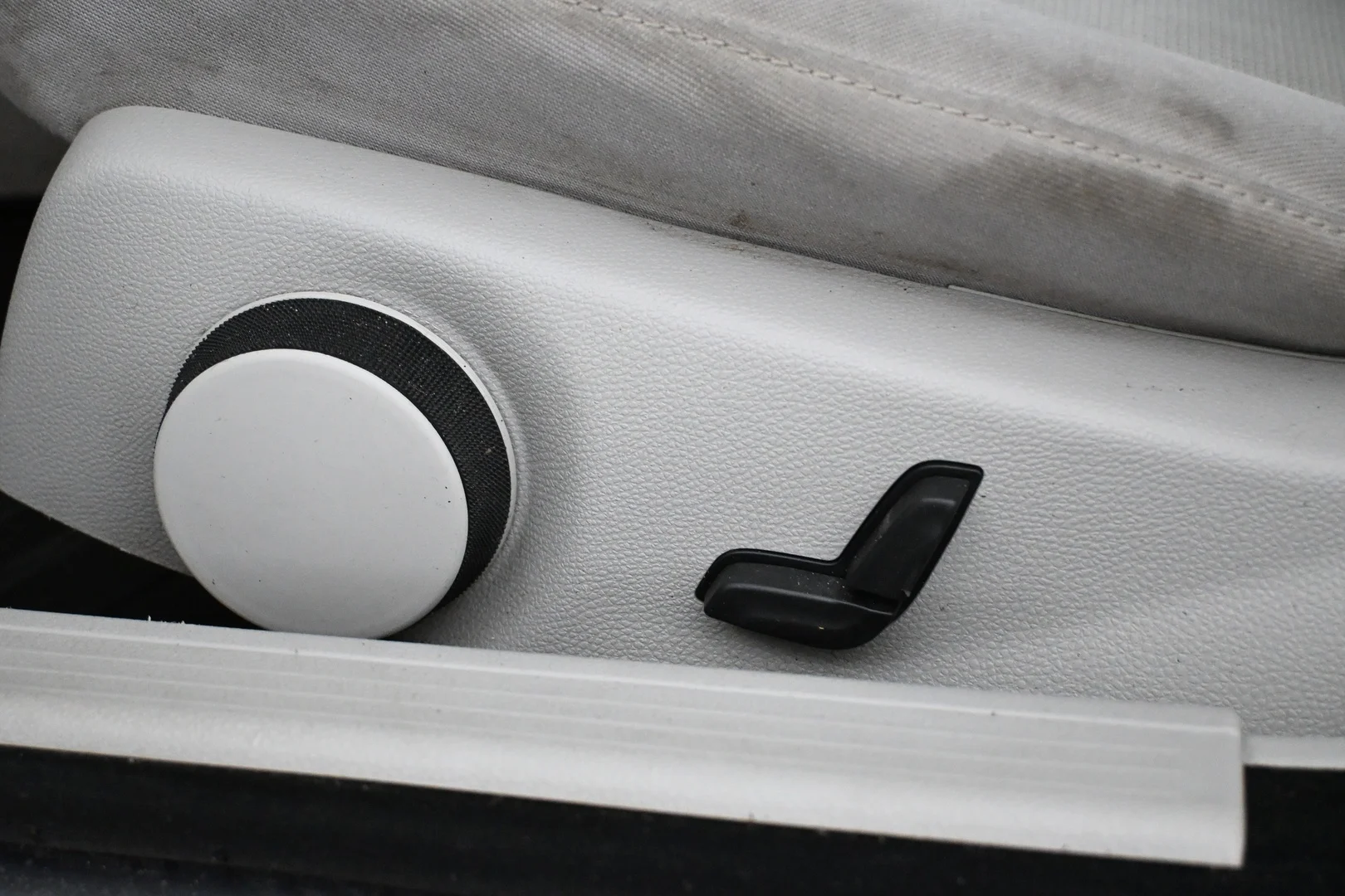 Car Image - 1QNdaYU7elKGLg3L3Yfakx