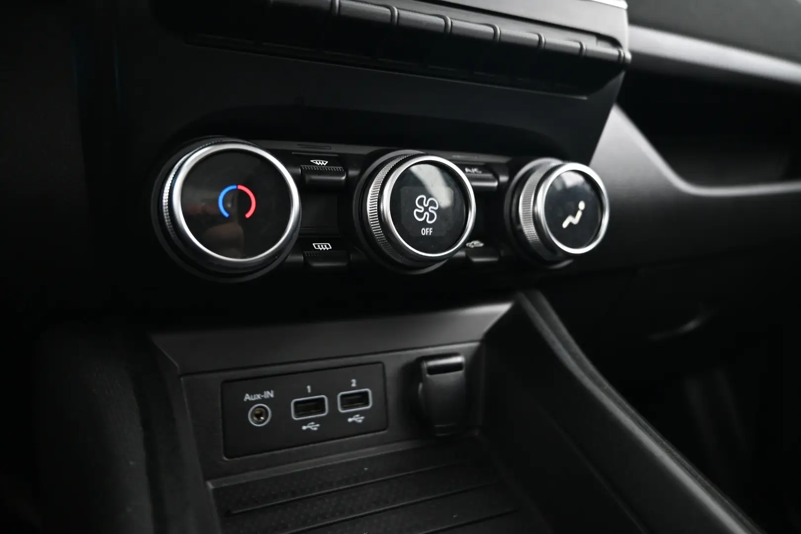 Car Image - 4qyBwgZnRXf71UEvsLZ6Xa
