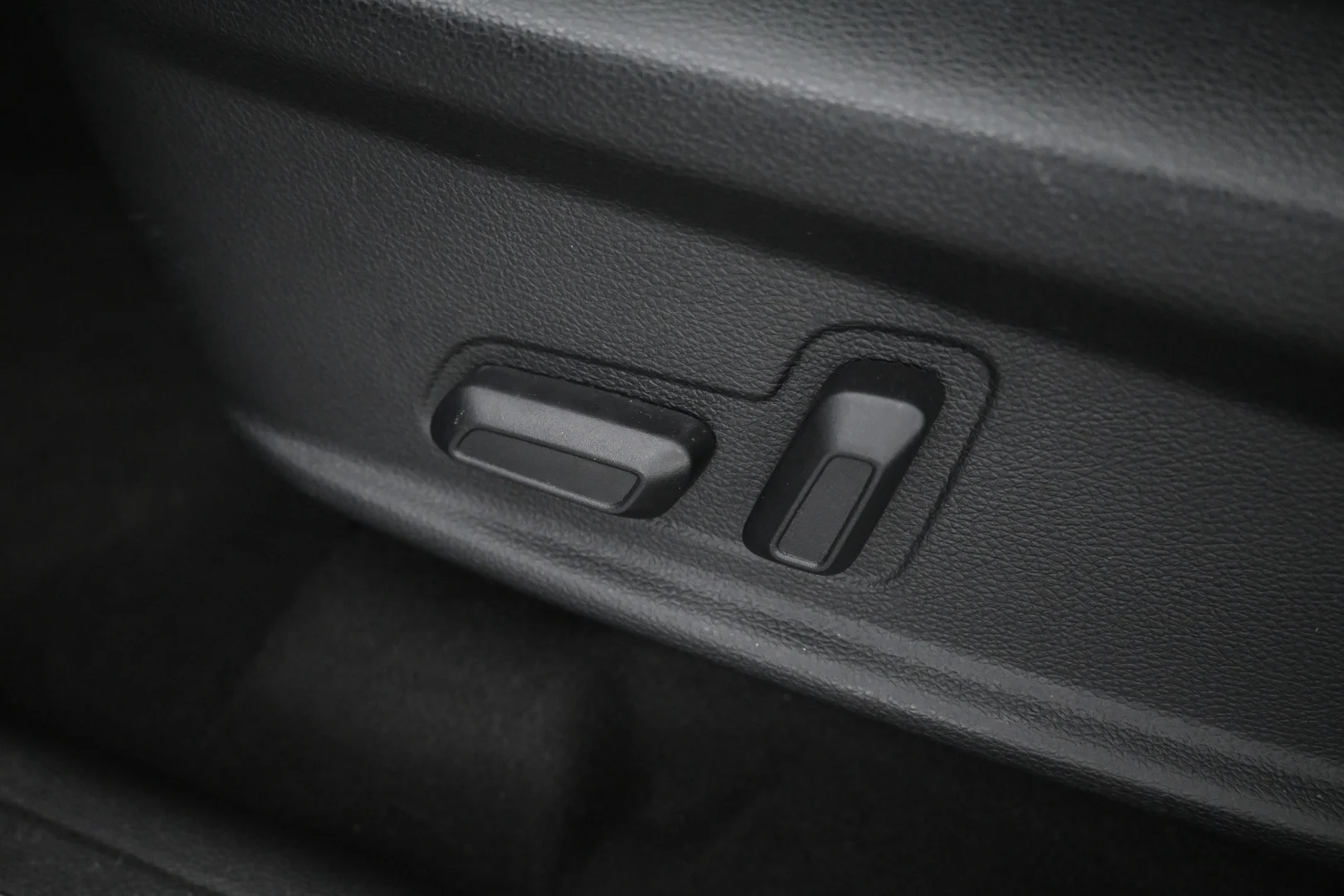 Car Image - 5flro51kqocVG7eBpo1waQ
