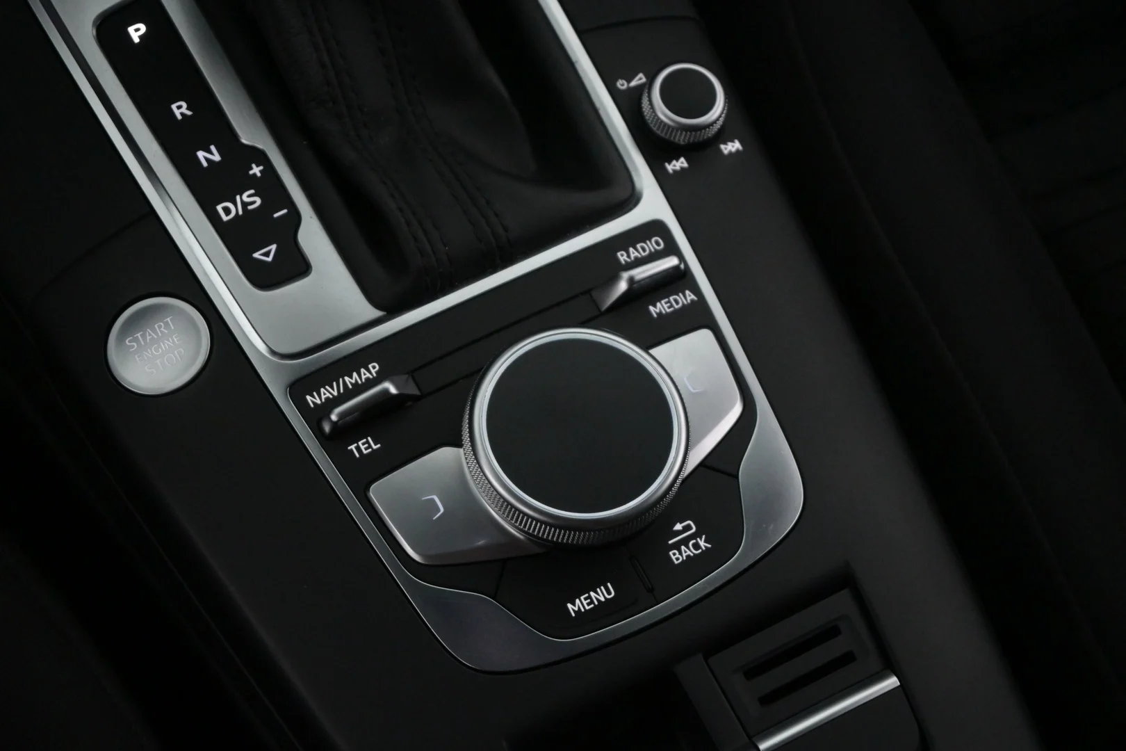 Car Image - 2kvzZBTPAZr8dDlwpZAtiB