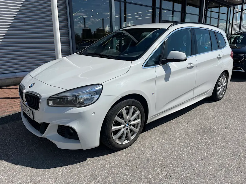 BMW 220