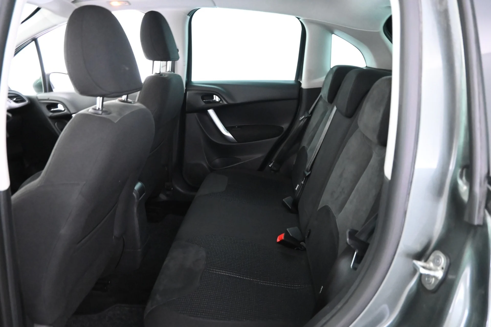 Car Image - 7yOmwbCIsbClB3ZplDAURK