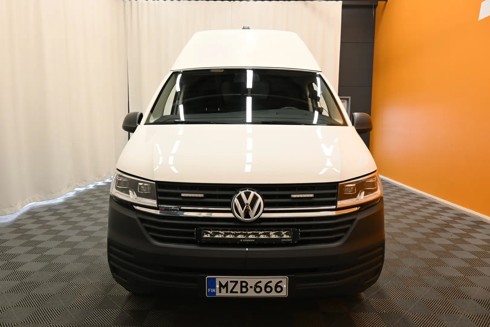 Car Image - 4hGbt8yN8qw8p2hJeqCsLy