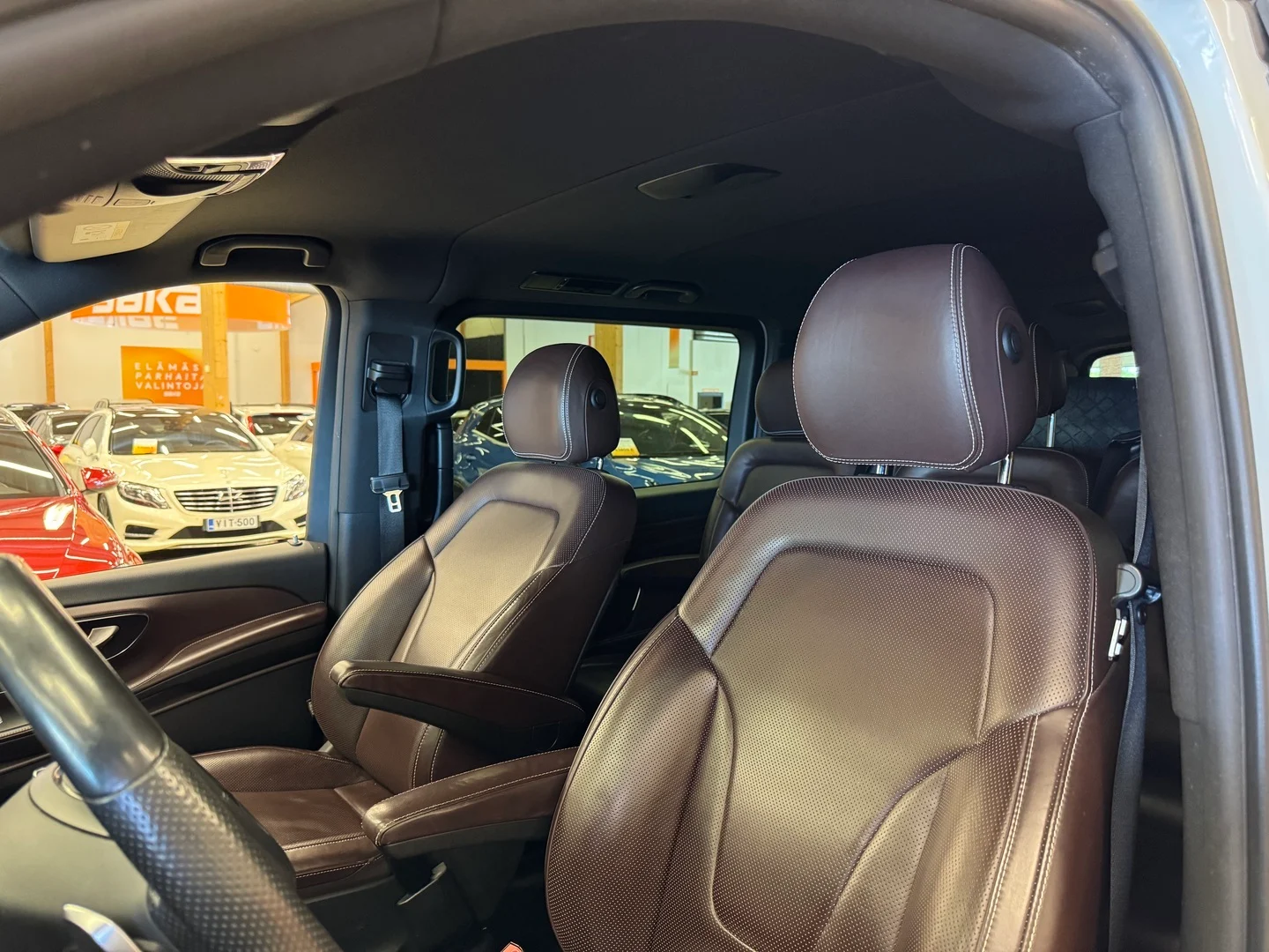 Car Image - 144nNaV4CiQDEqoSKbJnJo
