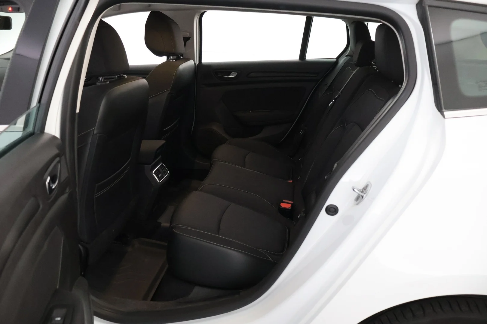 Car Image - 7GdZMZohnVkZClbqkcKPQt
