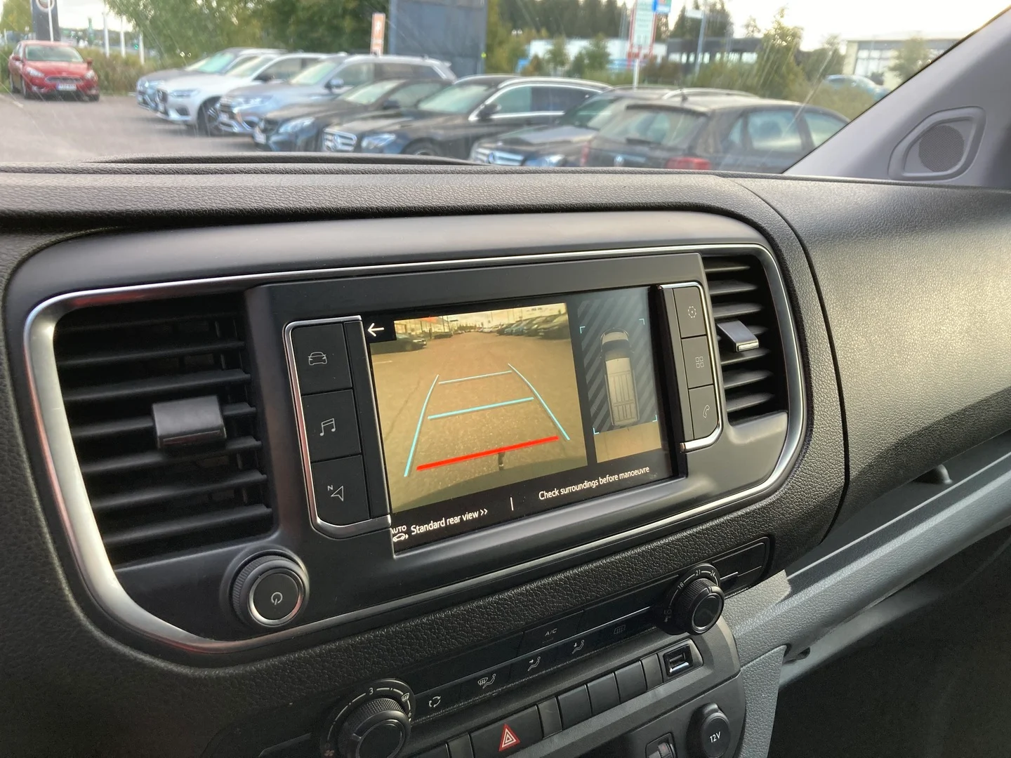 Car Image - 4ybRqXwO9nX8WFoyiyPI48