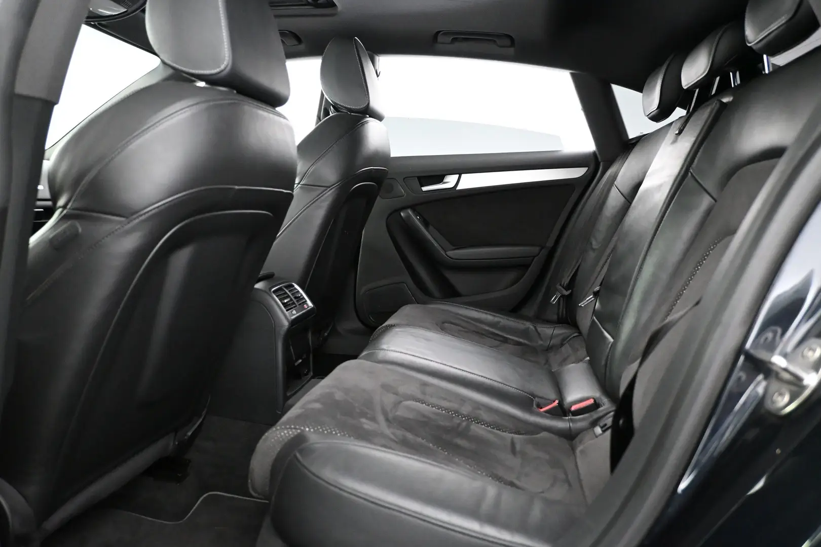 Car Image - 2zQ5M5AU9aSQ8pnoROfcgM