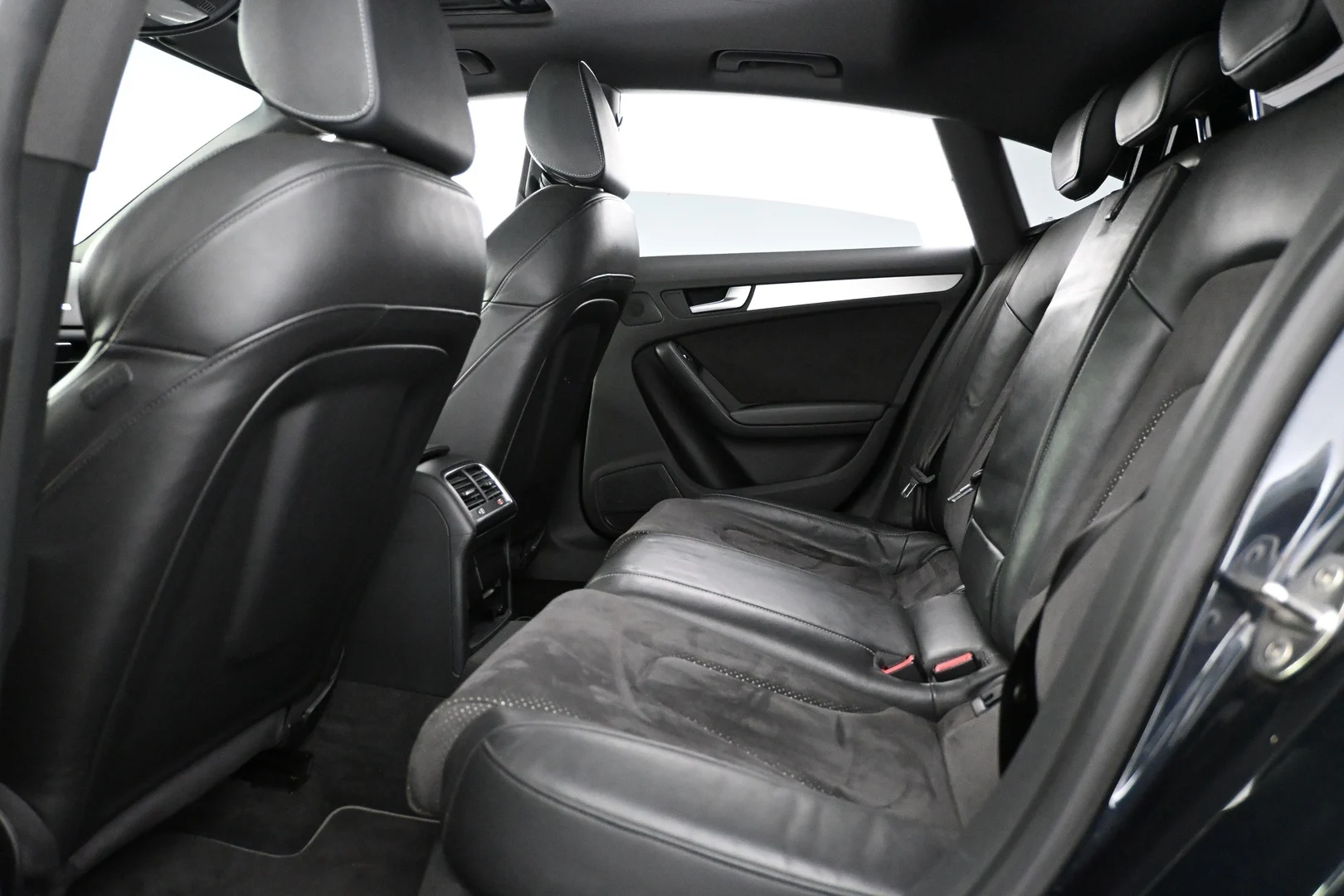 Car Image - 2zQ5M5AU9aSQ8pnoROfcgM