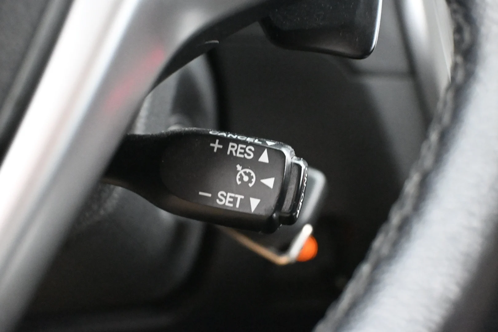 Car Image - 3hOeOiqsneosTo4ZL7RkJL