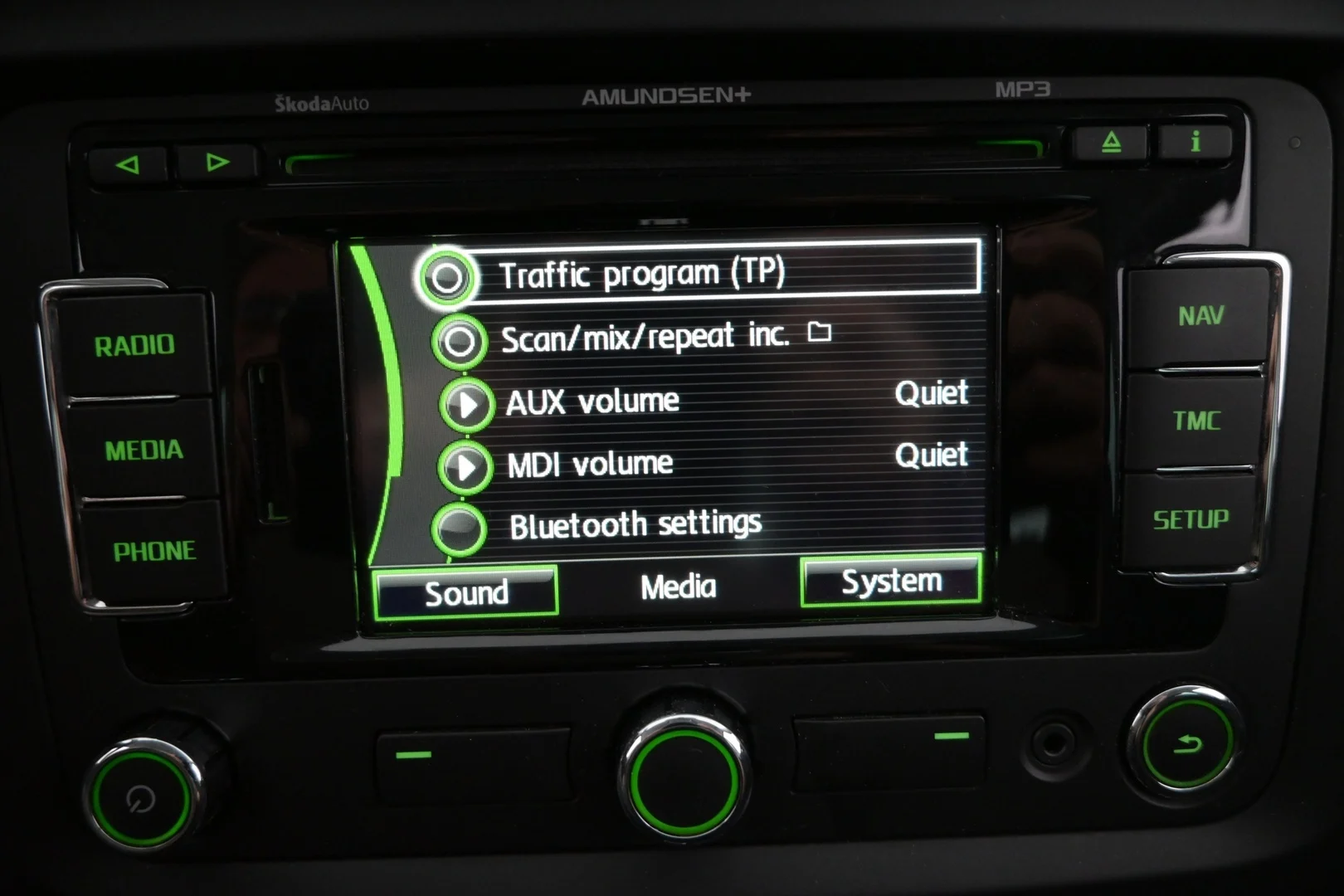 Car Image - 2PC6GuwtsRp4KBxNtkSQeV