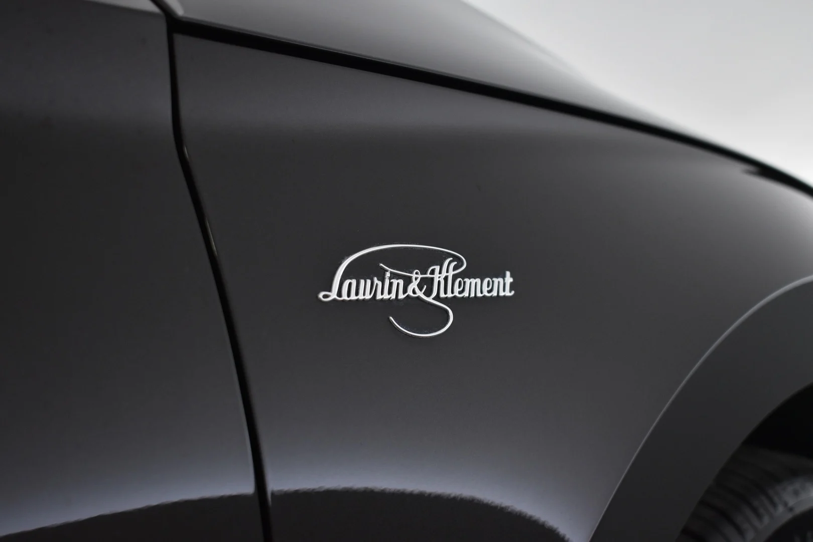 Car Image - 7CEwffoDRtcnlLTS1xLhfl