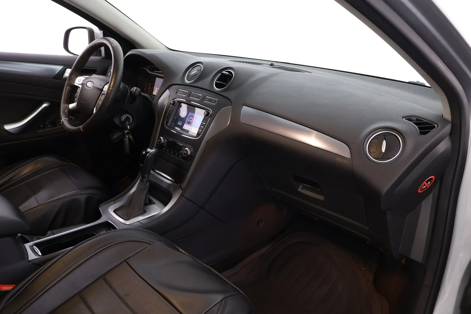 Car Image - vXcW9Znu7BZRGoNUyCR7F