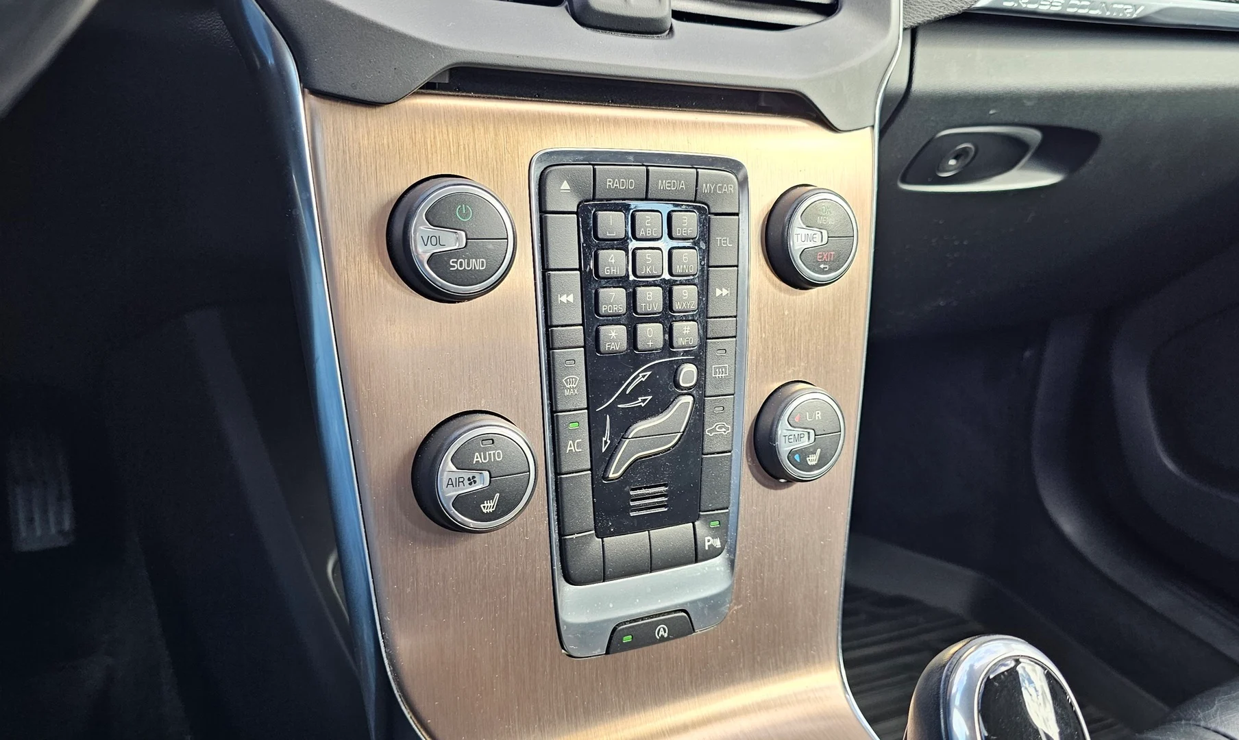 Car Image - cLFuiT1fYZs2dqsgCaLNG