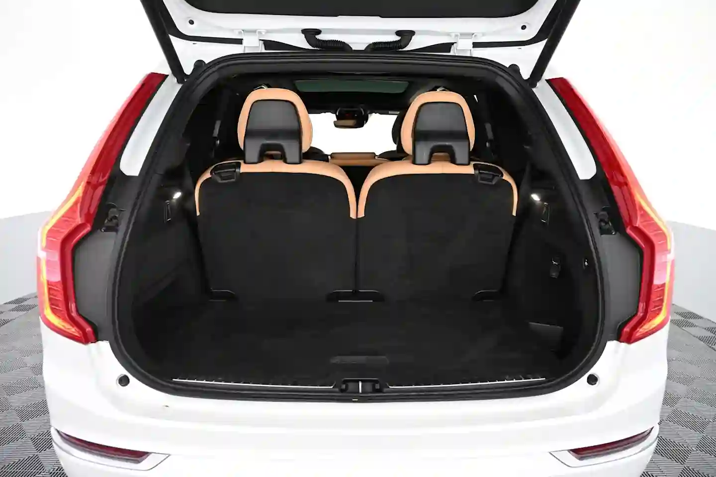 Car Image - 6WIDMzI64U3Fhi0rDoo4XV