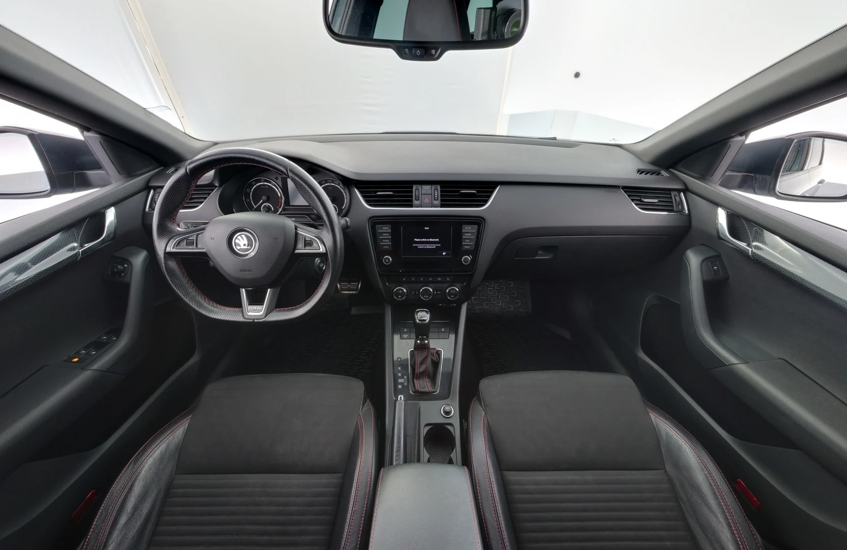 Car Image - 3nLcbABuxMs0LBI3vMCCVB