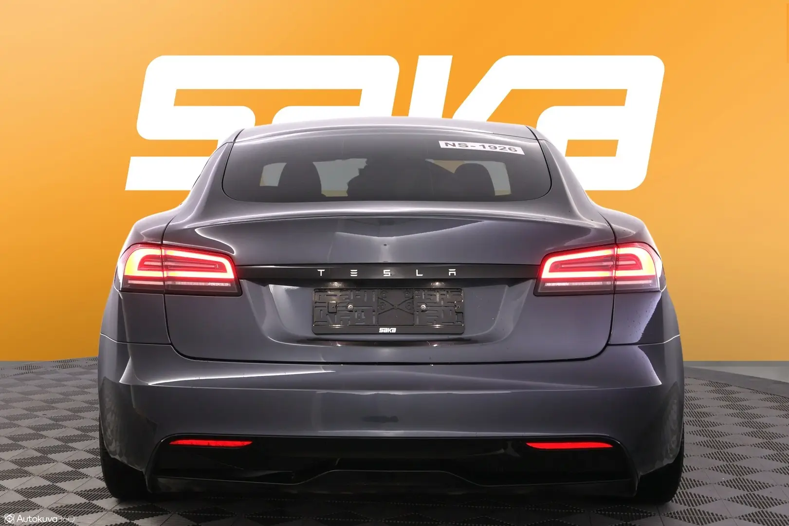 Car Image - 7kbRt0kGRE7isqF990QnTN