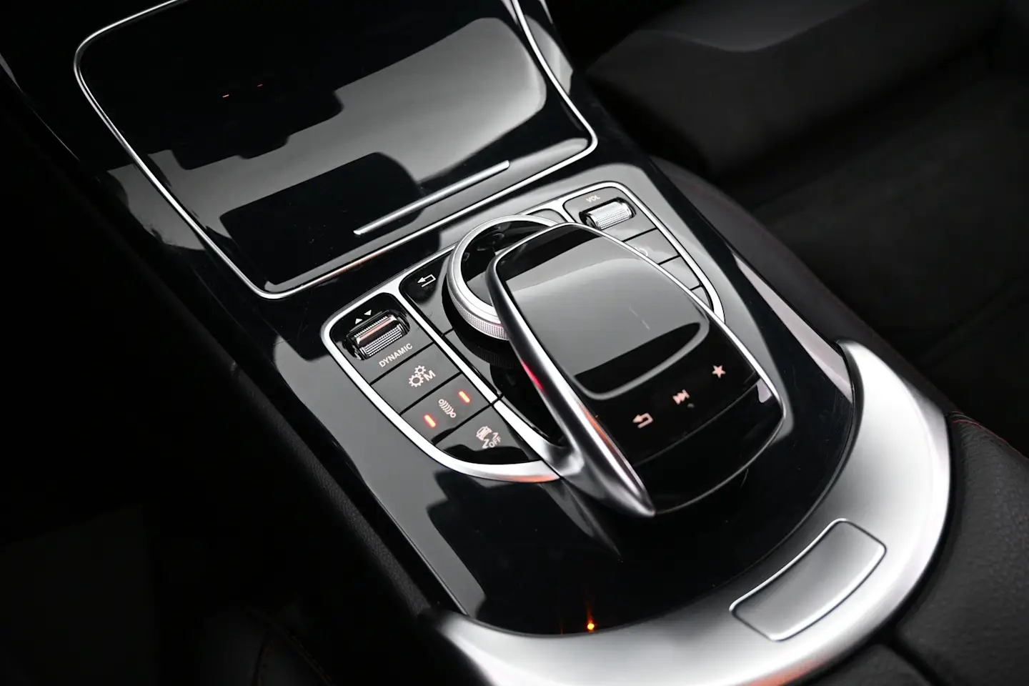 Car Image - ghV4Pdp4vPHql7ponLNp7