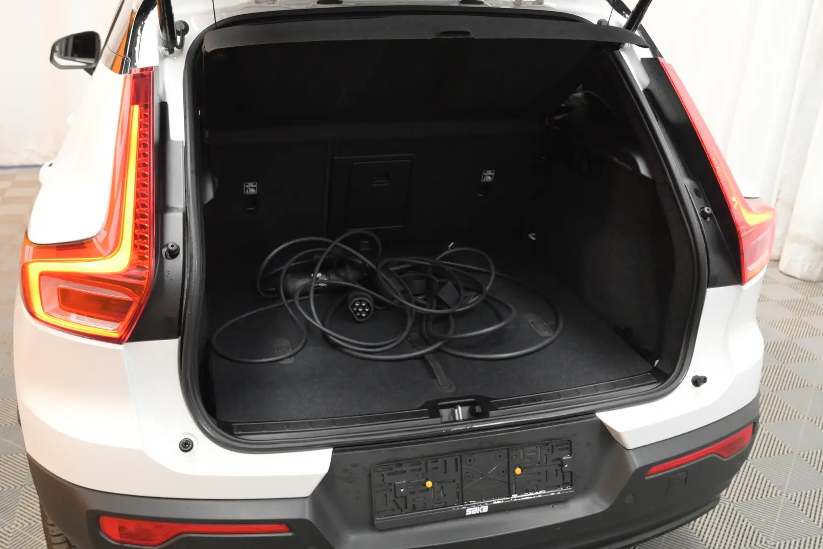 Car Image - 6gEuTkhklMGFr6CV0WwyPG