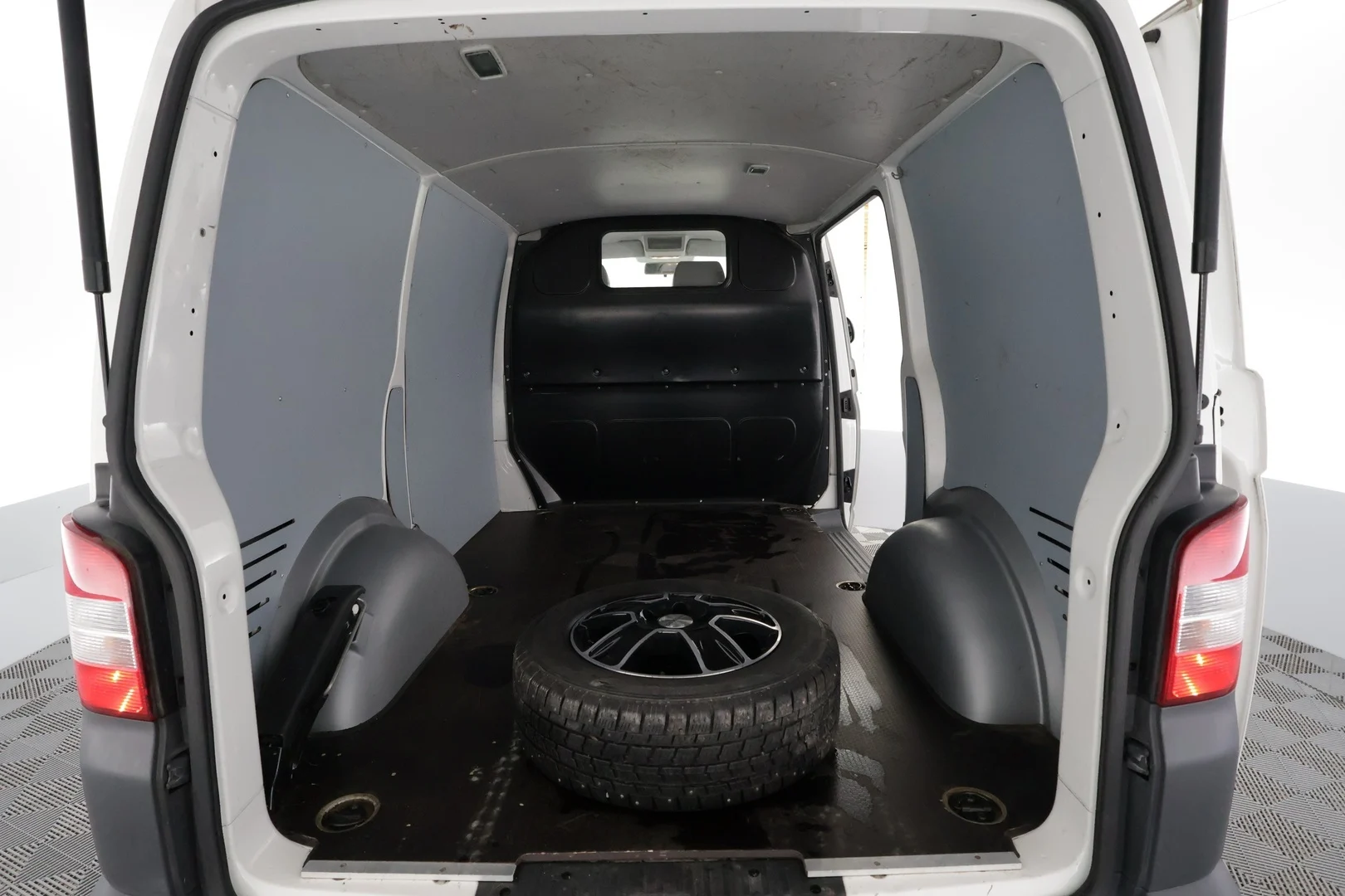 Car Image - 7GZITErBQC8vn6GEpw386D