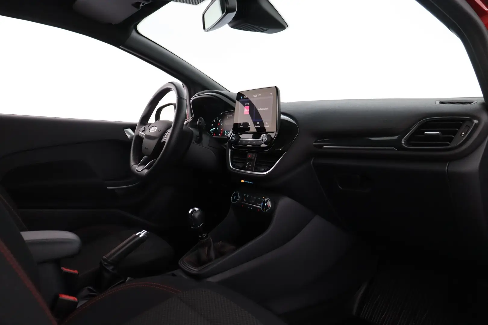 Car Image - Wpb0TD8AIsgiSDREiR2vm