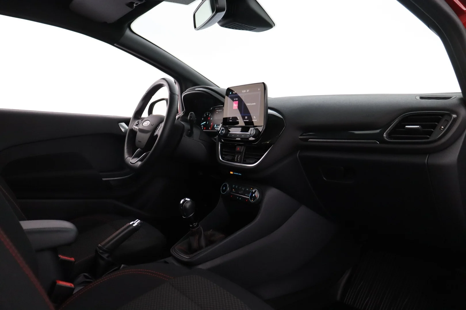 Car Image - Wpb0TD8AIsgiSDREiR2vm