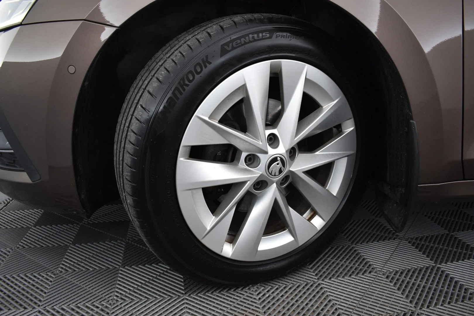 Car Image - 3r13dPwfsbMRi6Kjp9TTyD