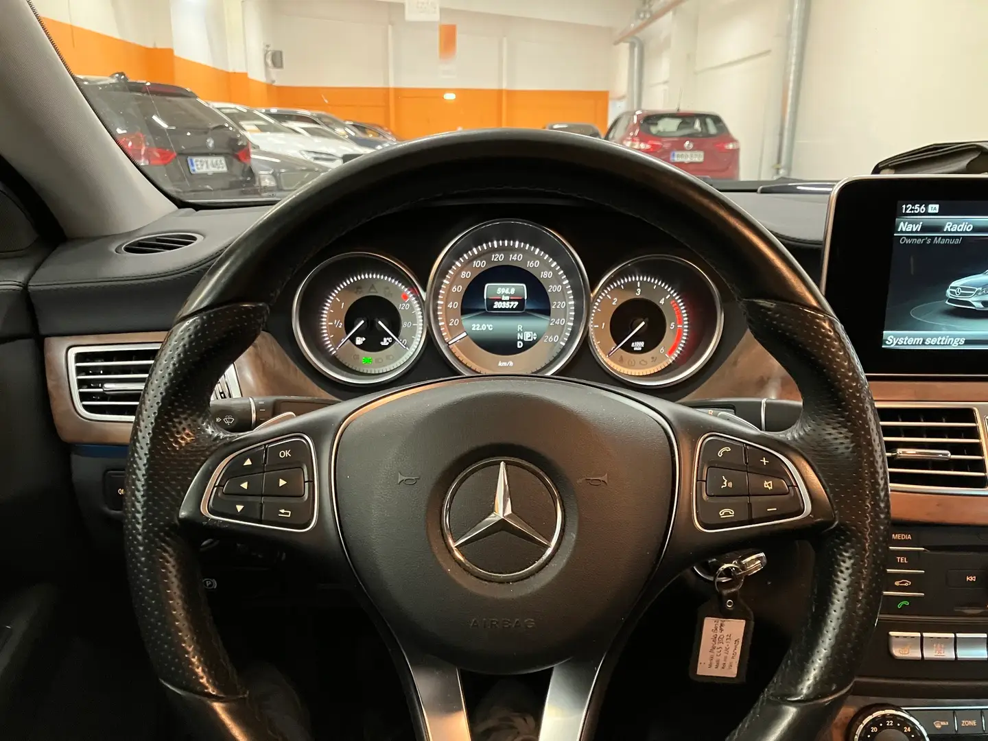 Car Image - IJgOBqvc8hUWnVxC2oeAj
